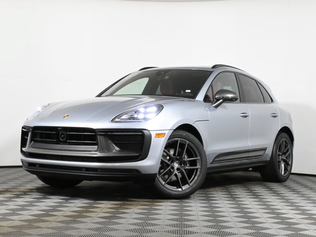Used 2026 Porsche Macan AWD/4WD image 1
