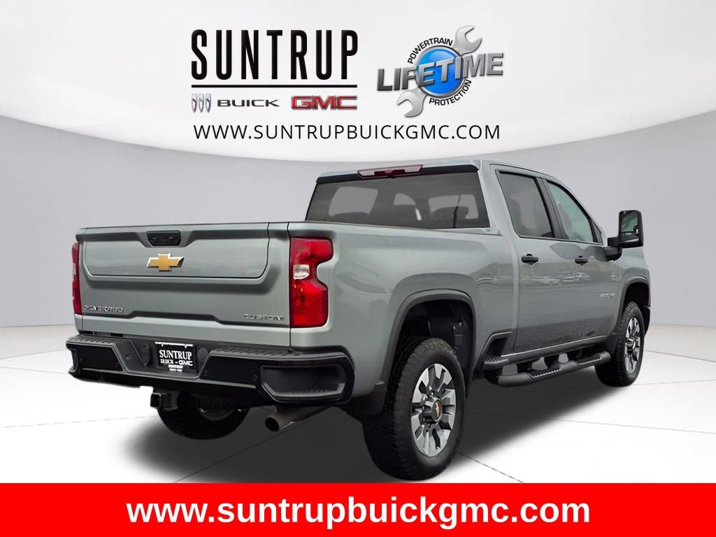 Used 2024 Chevrolet Silverado 2500 Custom w/ Custom Value Package image 5