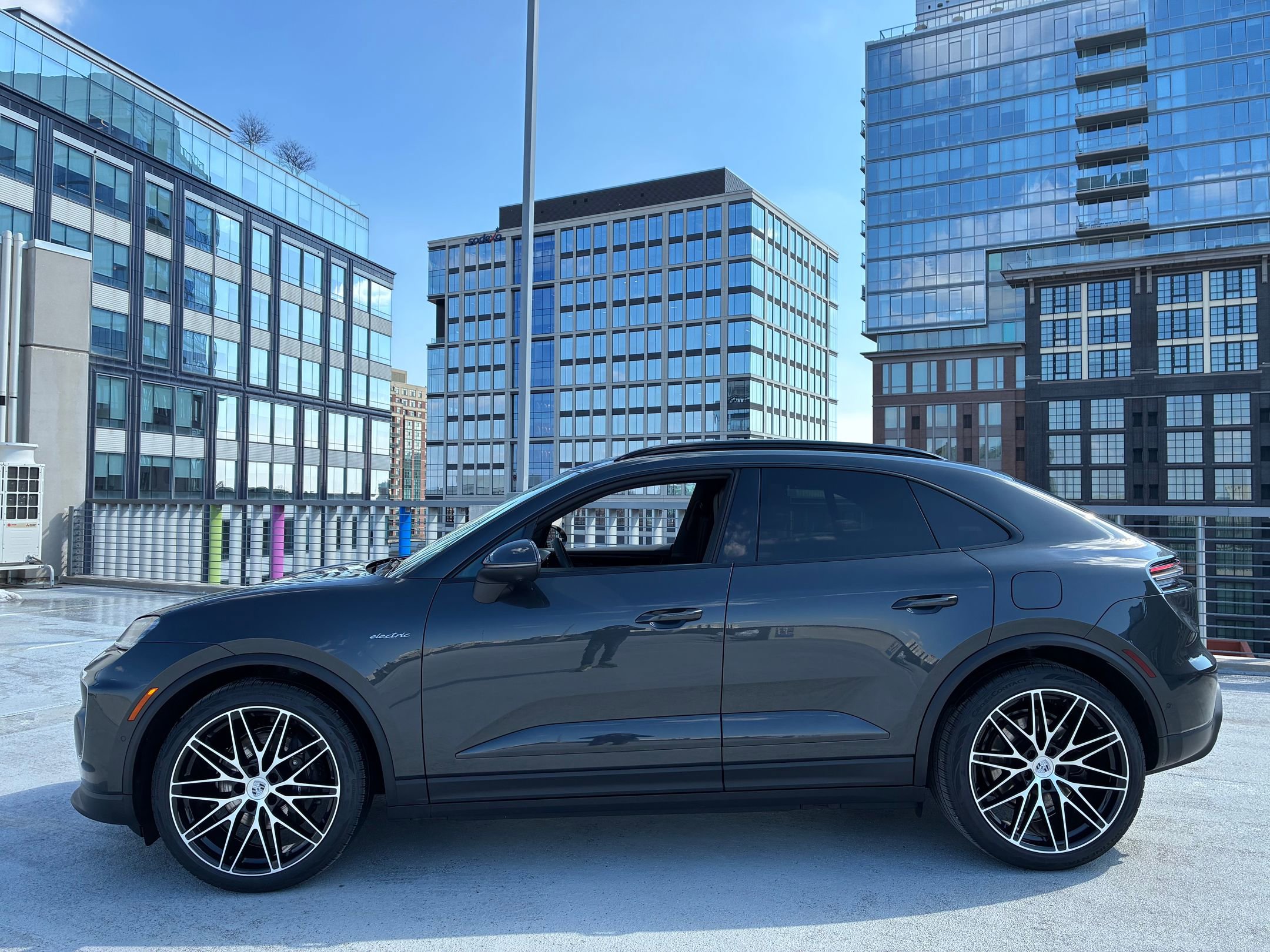 New 2026 Porsche Macan 4 Electric AWD/4WD image 2