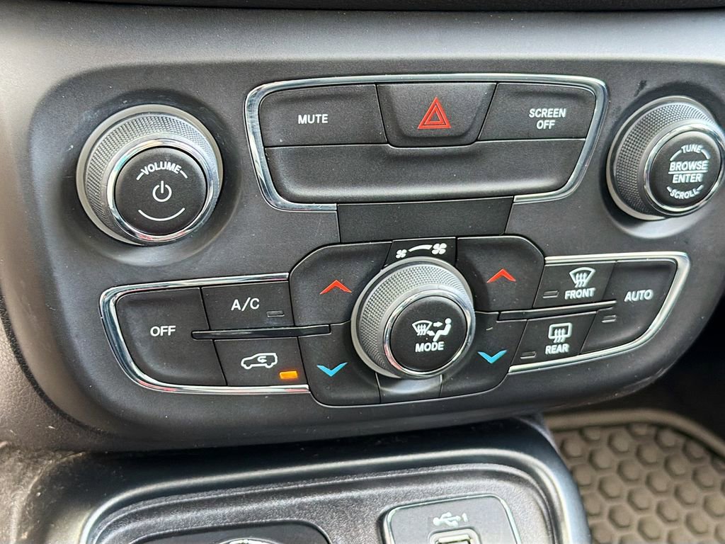 Used 2020 Jeep Compass Trailhawk image 12