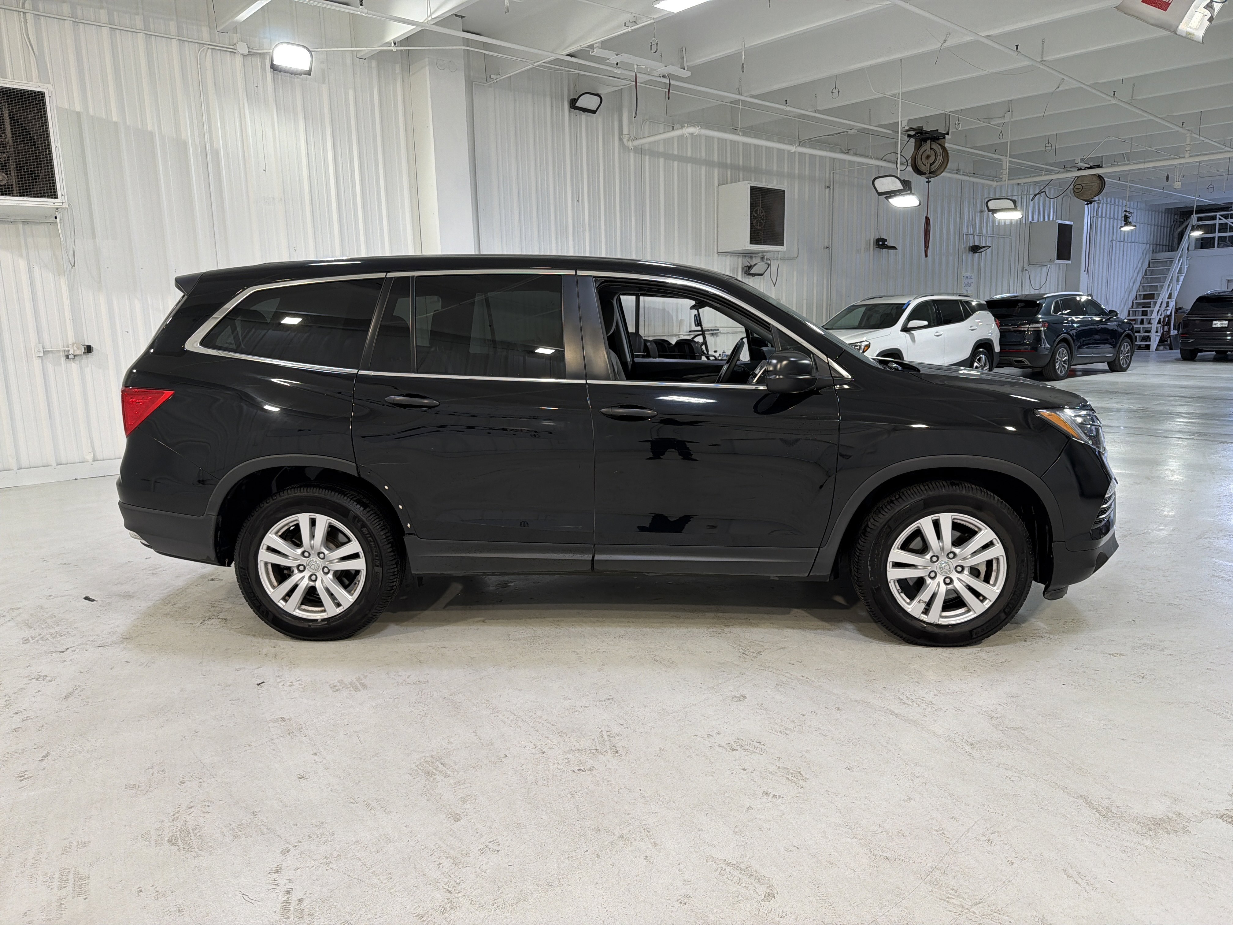 Used 2018 Honda Pilot LX image 6