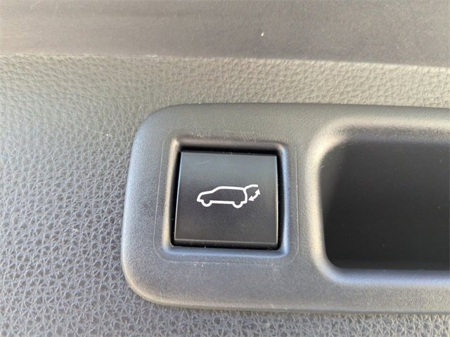 Used 2020 Toyota Highlander XLE image 14