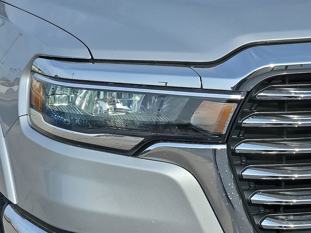 New 2026 RAM 1500 Laramie AWD/4WD image 8