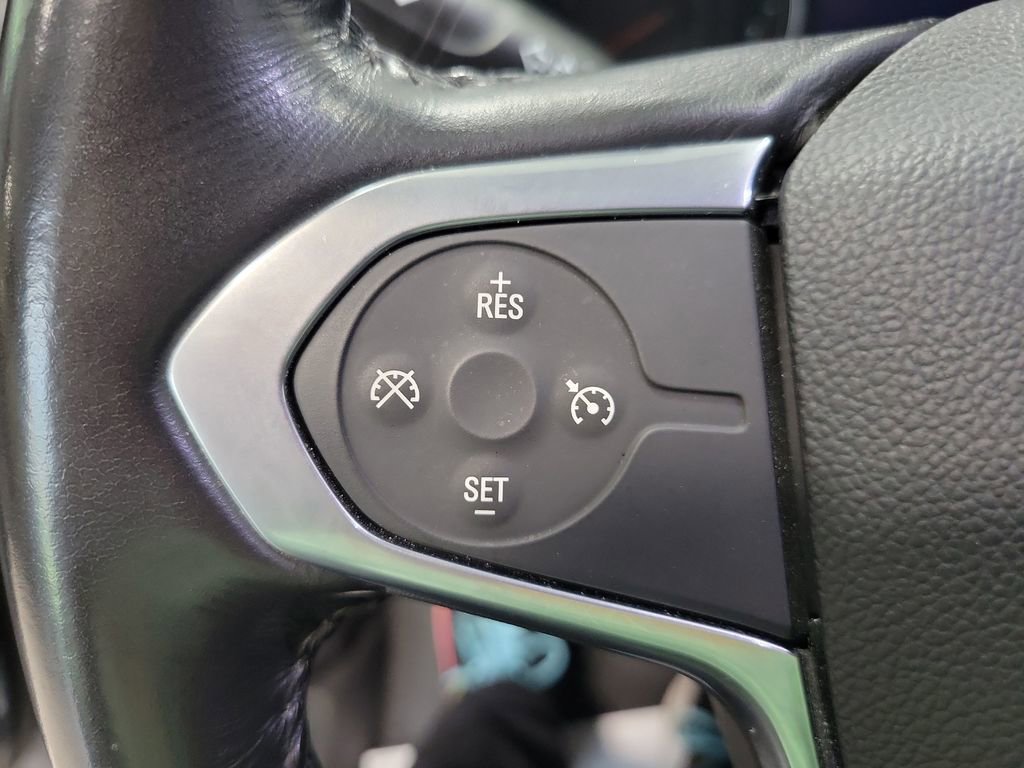 Used 2021 Chevrolet Traverse LT image 33