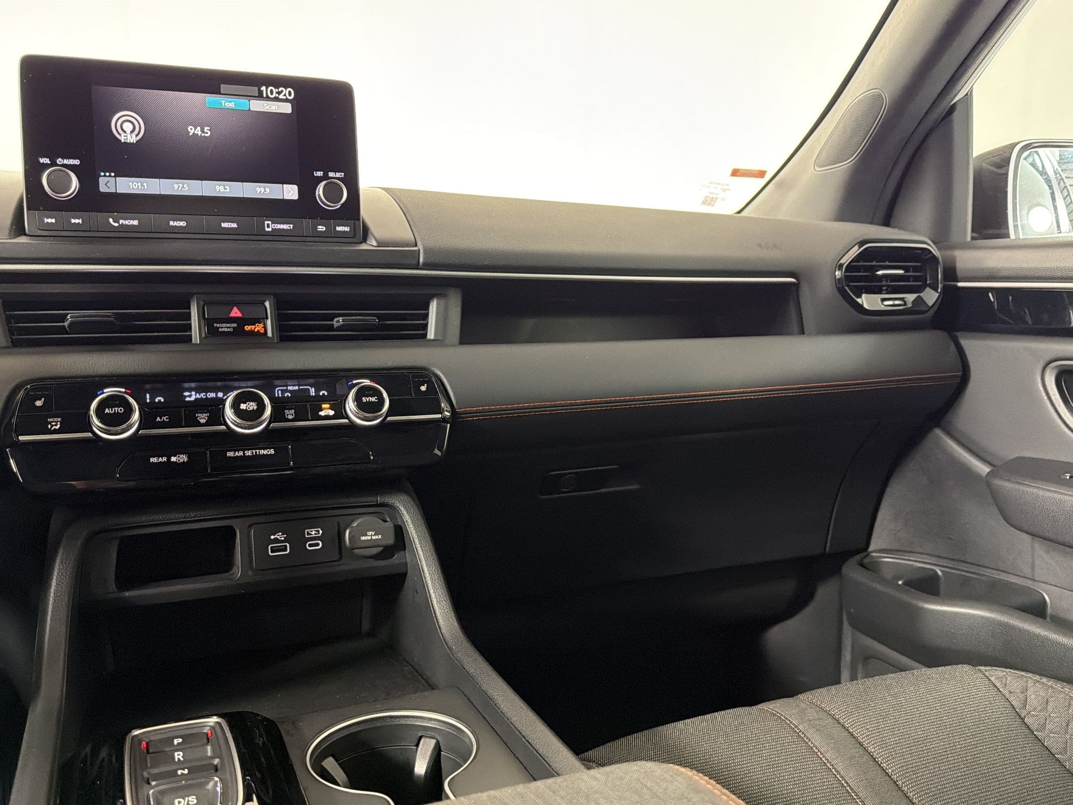 Used 2024 Honda Pilot Sport image 27