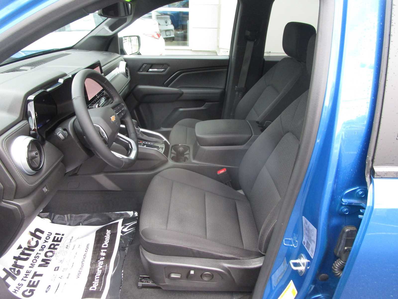 Used 2023 Chevrolet Colorado LT w/ LT Convenience Package II RWD image 12