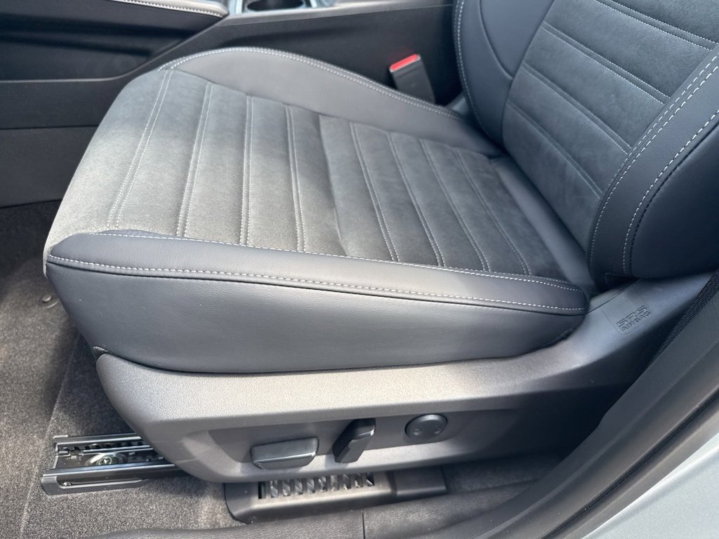 New 2025 Mitsubishi Outlander SE image 27