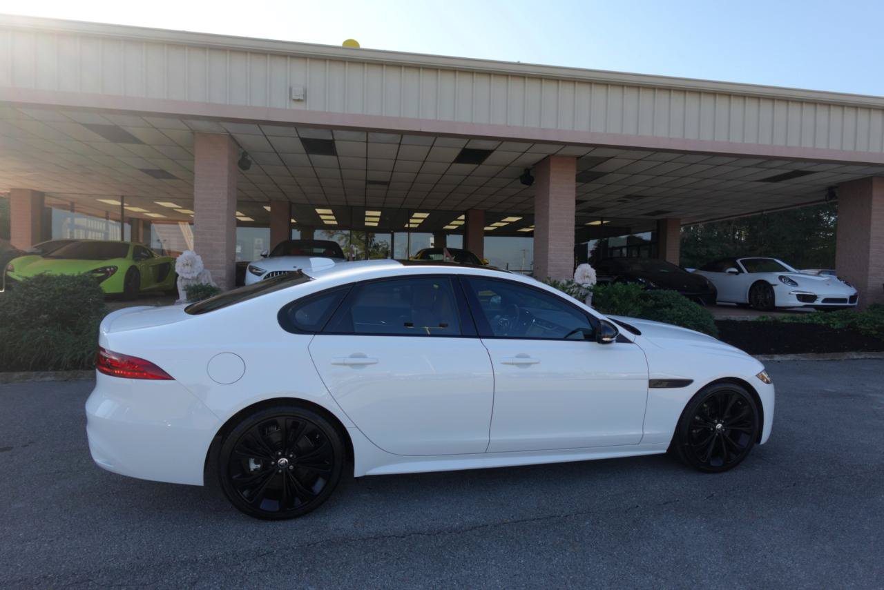 Used 2024 Jaguar XF R-Dynamic SE AWD/4WD image 2