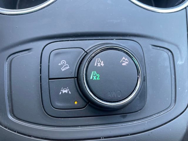 Used 2024 GMC Terrain SLE image 25