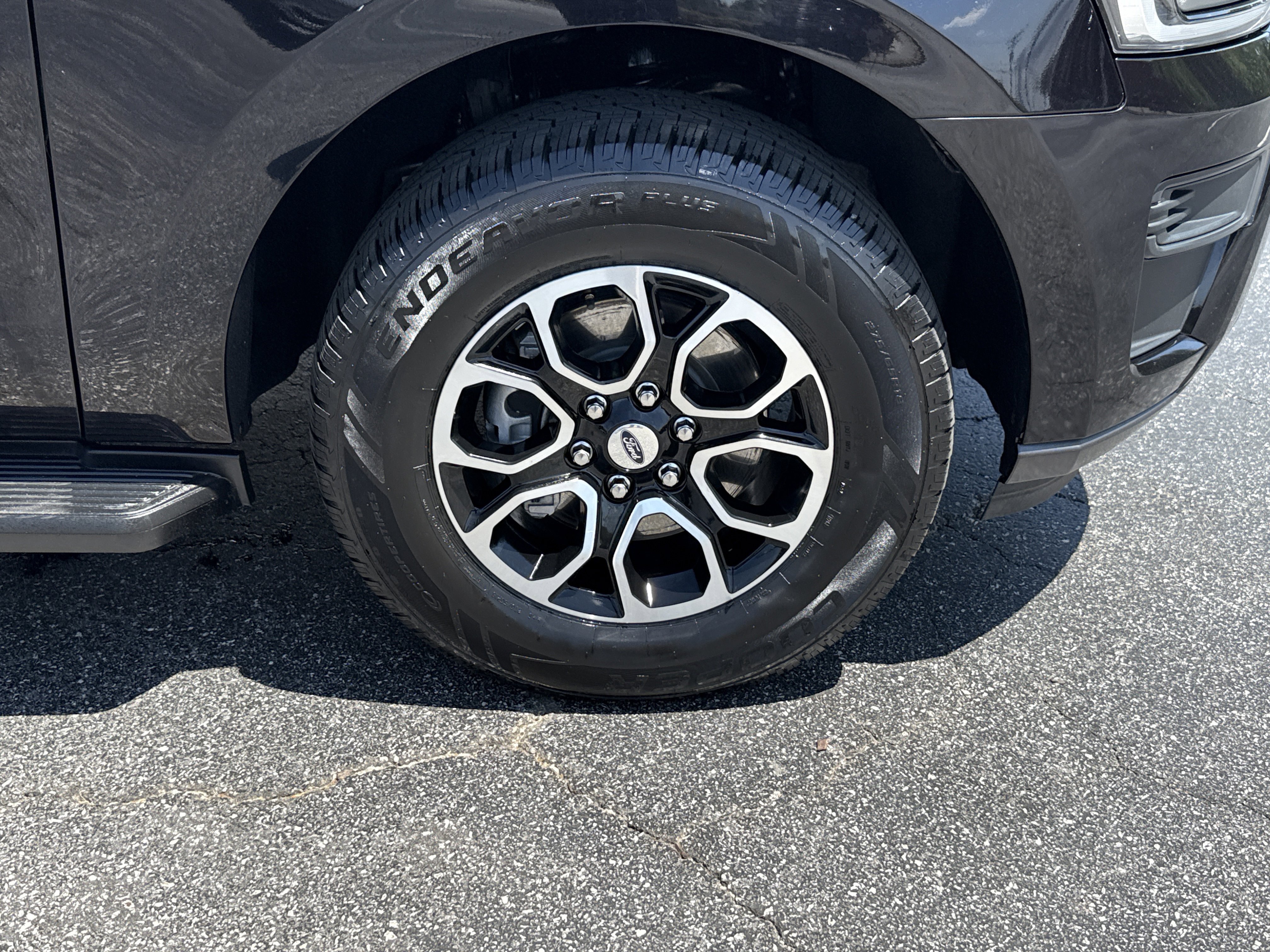 Used 2024 Ford Expedition Max XLT AWD/4WD image 13