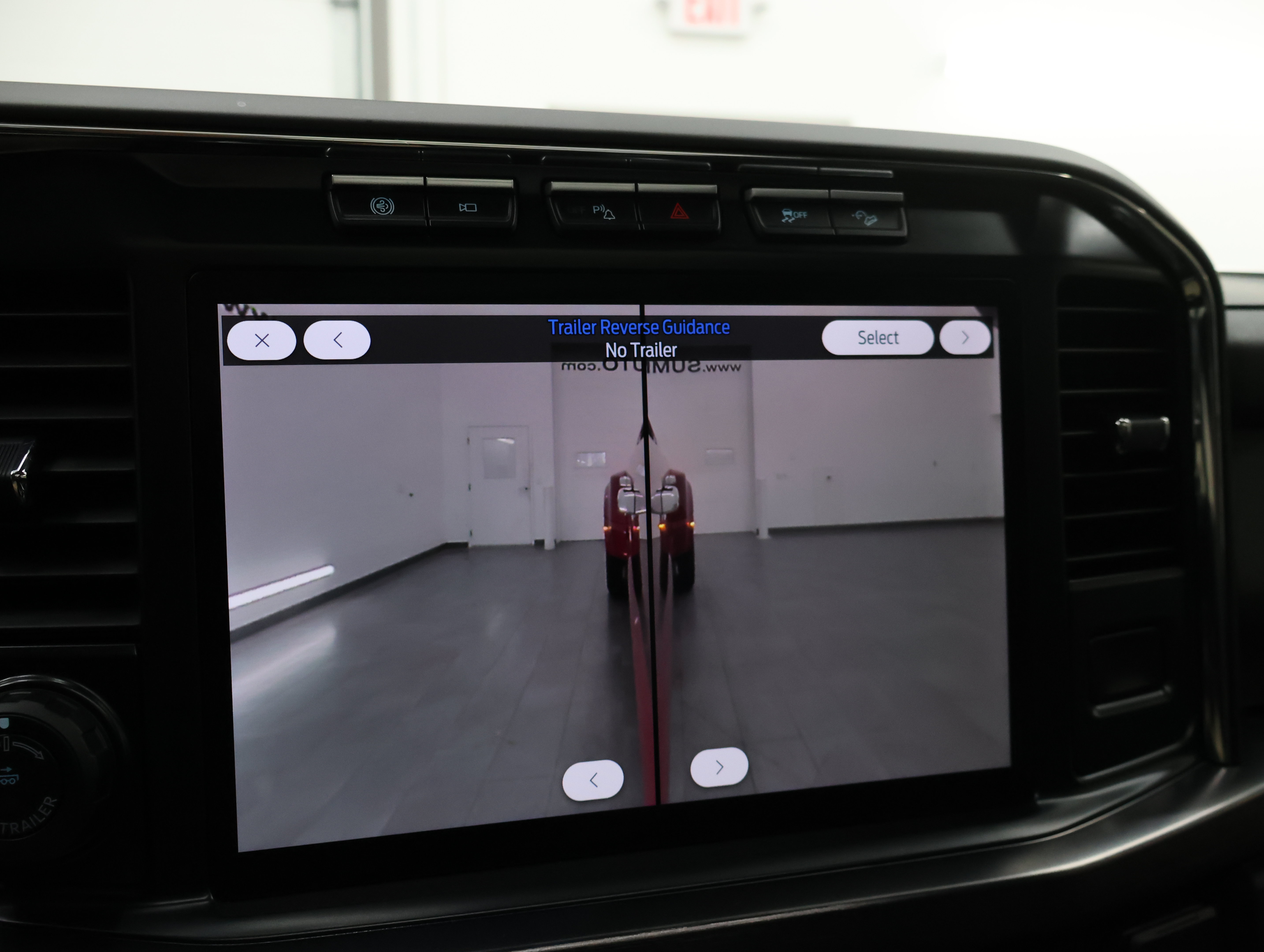 Used 2024 Ford F350 Lariat w/ Lariat Ultimate Package AWD/4WD image 22