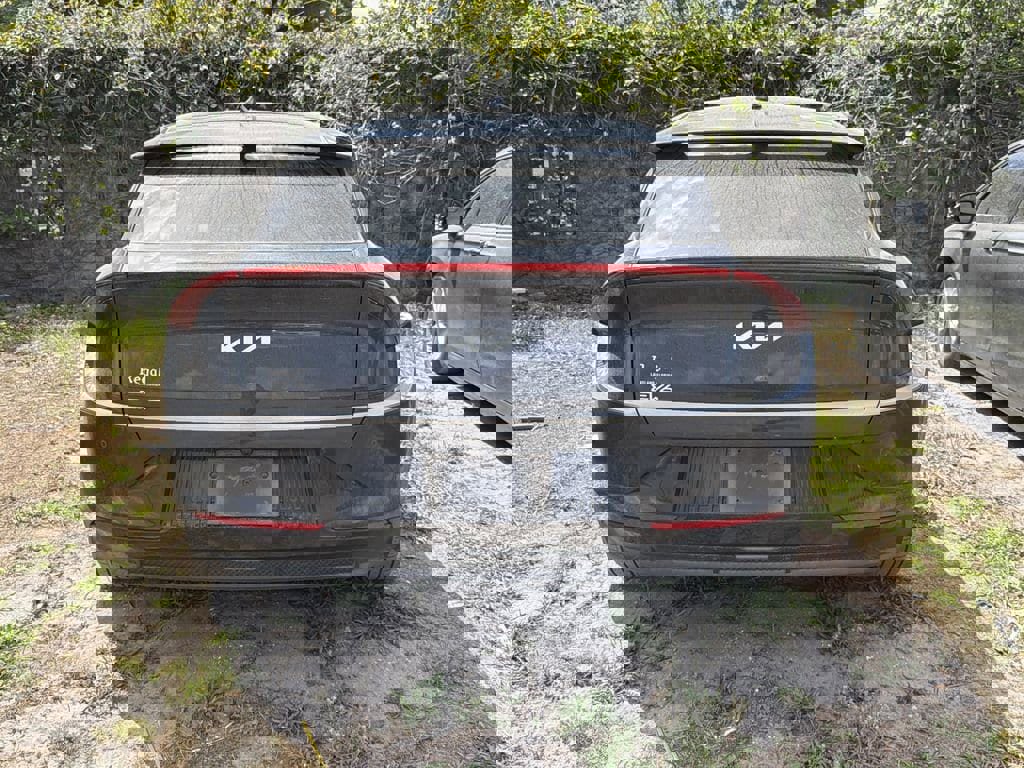 Certified 2024 Kia EV6 Wind w/ Wind Technology Package image 4