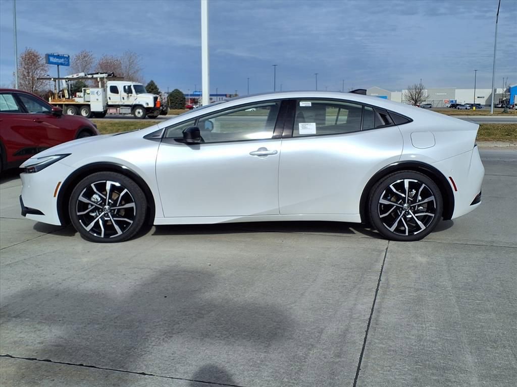 New 2026 Toyota Prius Plug-In Hybrid image 2