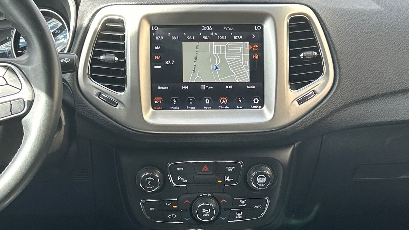 Used 2018 Jeep Compass Latitude w/ Popular Equipment Group image 19