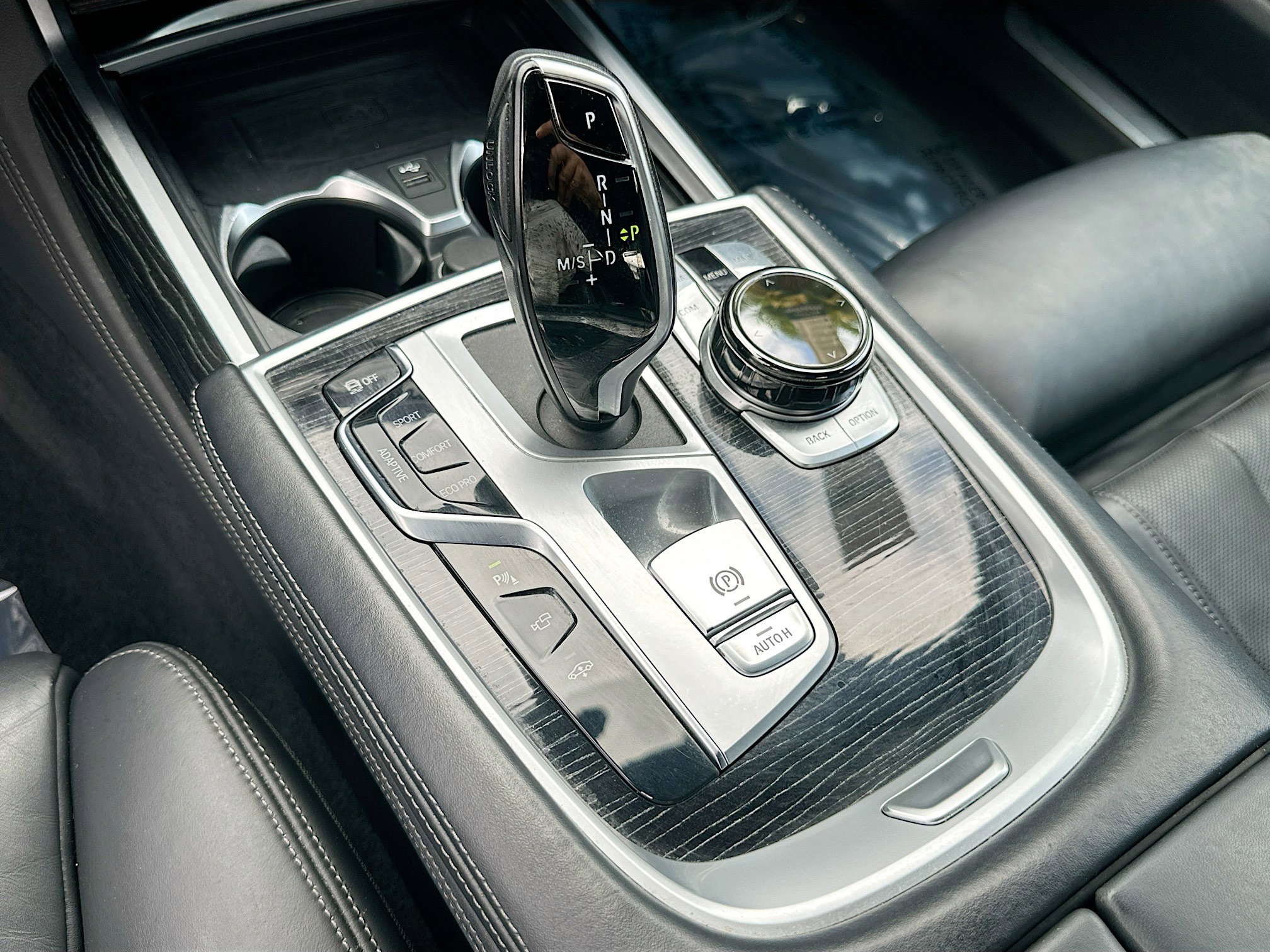 Used 2020 BMW 750i xDrive w/ Executive Package AWD/4WD image 17