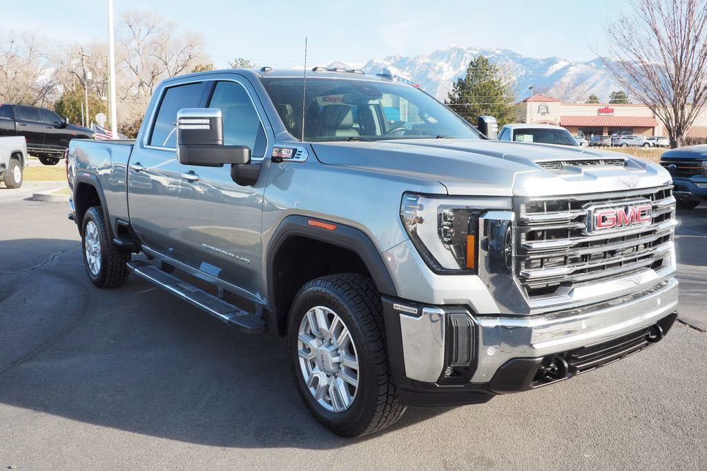 Used 2024 GMC Sierra 2500 SLT w/ SLT Premium Package image 3