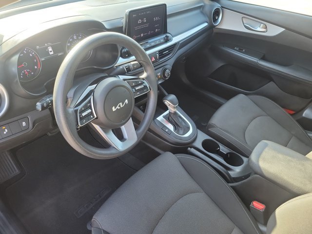 Used 2024 Kia Forte LXS w/ LXS Technology Package FWD image 18
