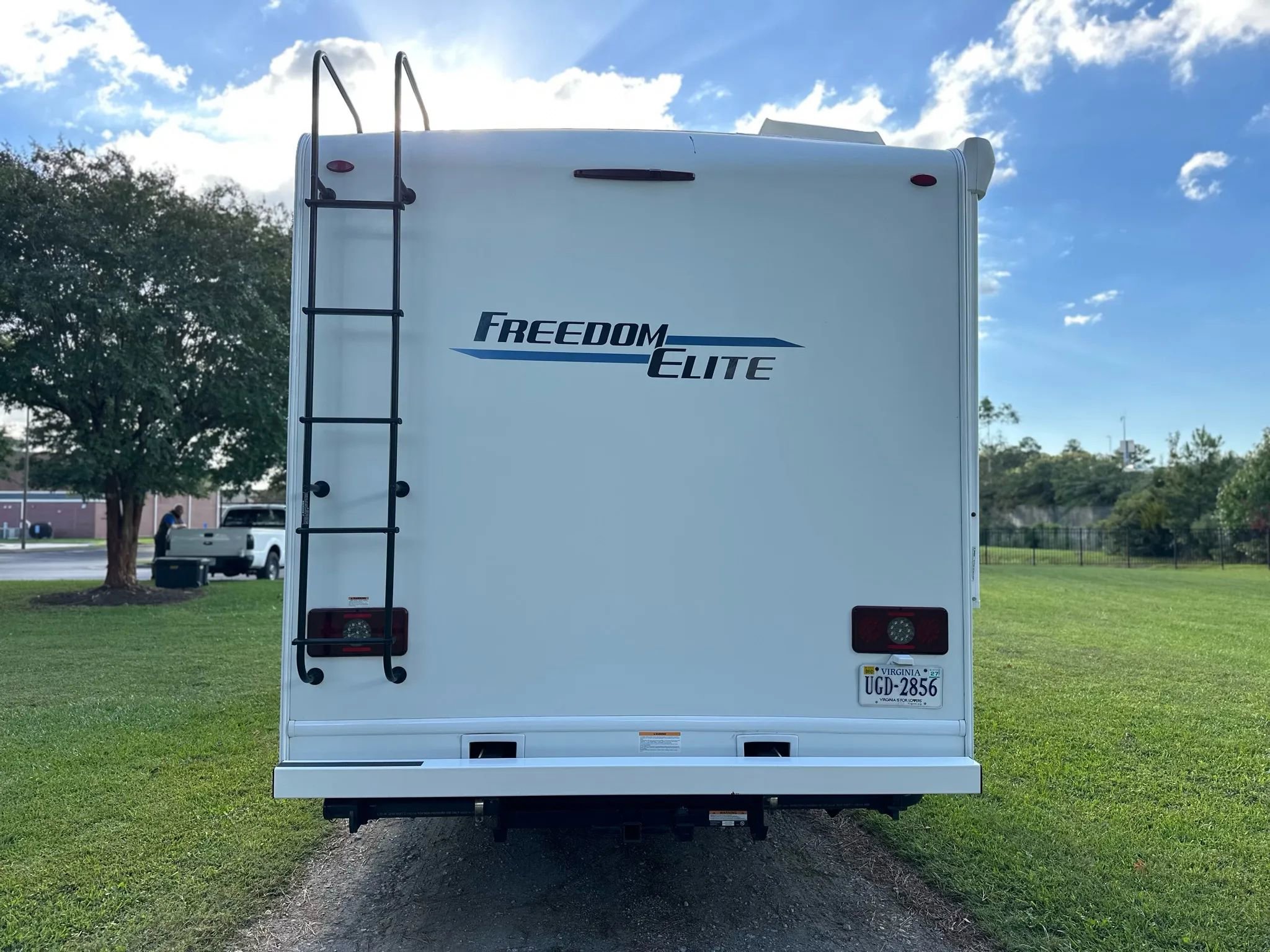 Used 2021 Ford E-450 and Econoline 450 Super Duty w/ Motorhome Prep Package image 9