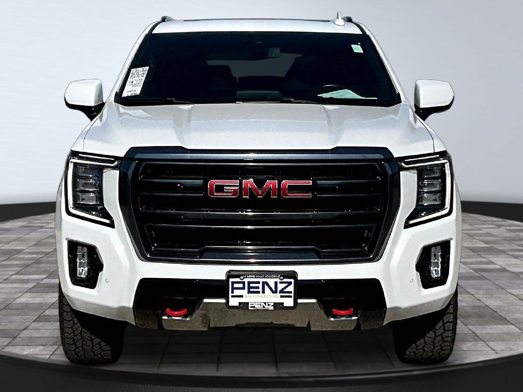 Used 2022 GMC Yukon XL AT4 AWD/4WD image 2