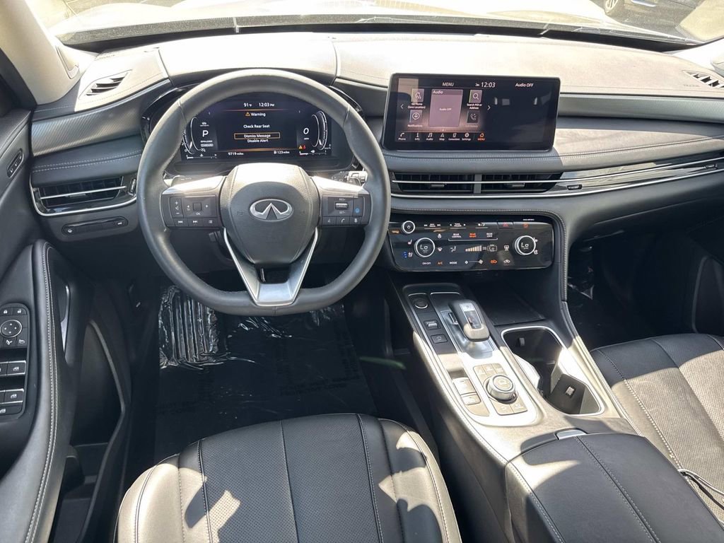 Certified 2025 INFINITI QX60 Luxe image 8
