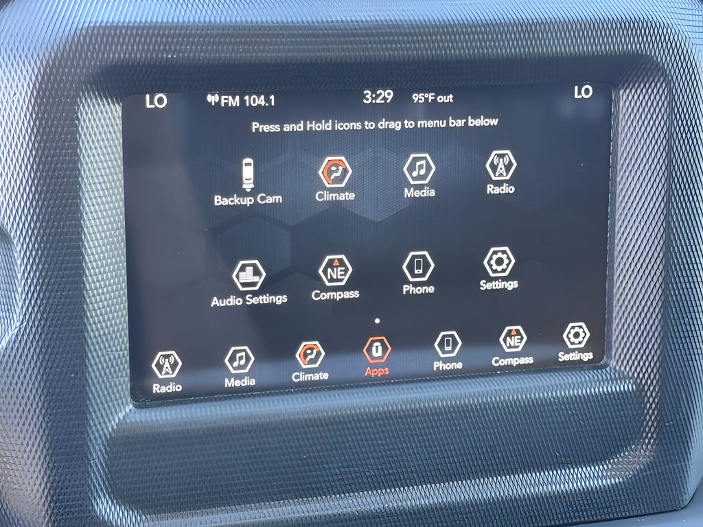Used 2020 Jeep Wrangler Unlimited Sahara AWD/4WD image 35