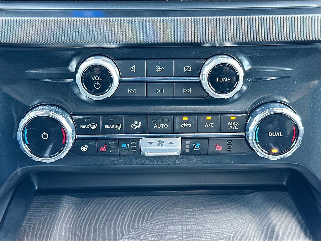 Used 2024 Ford F350 Platinum image 16