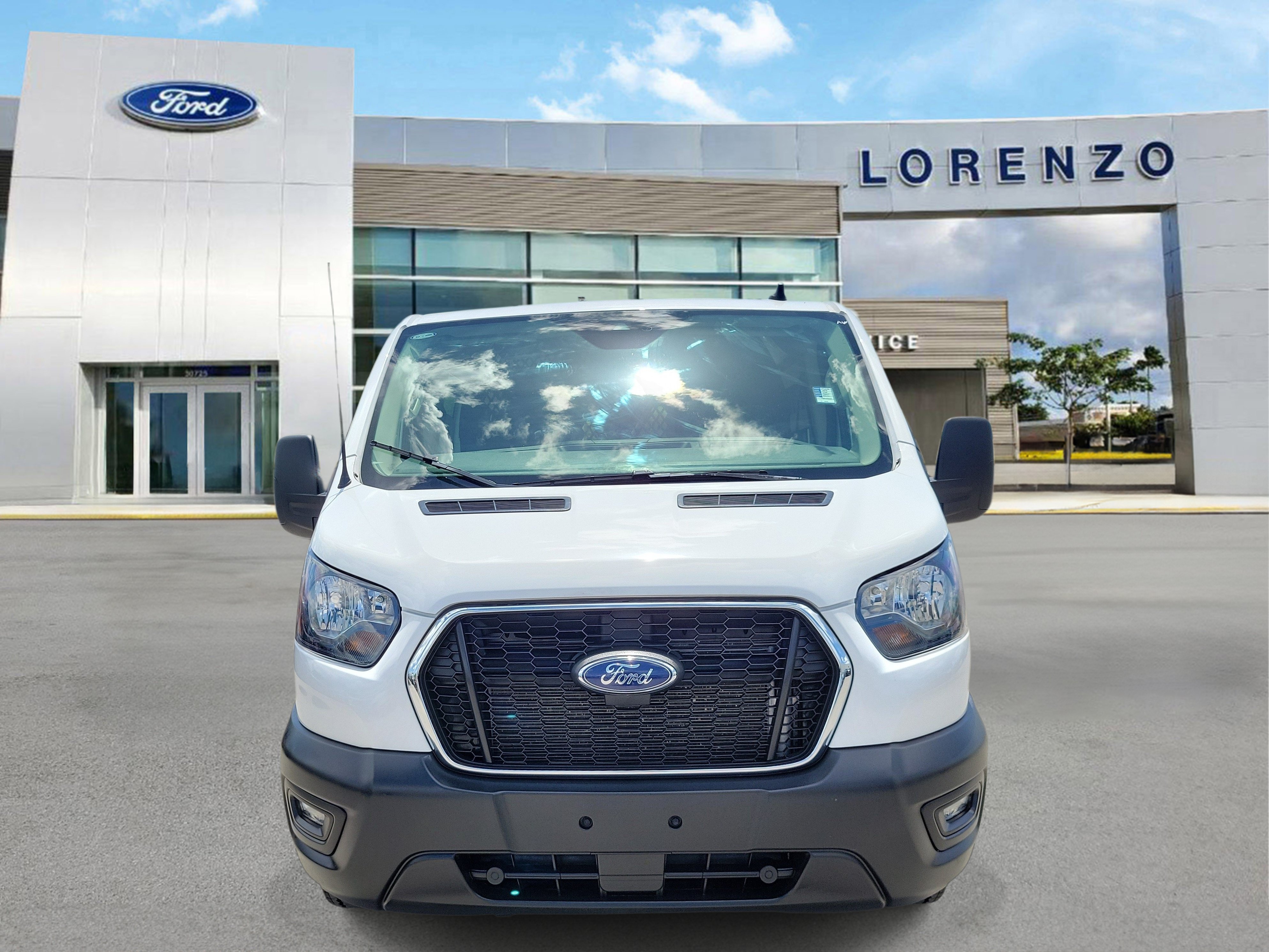 Used 2024 Ford Transit 250 Low Roof w/ Exterior Upgrade Package RWD image 2