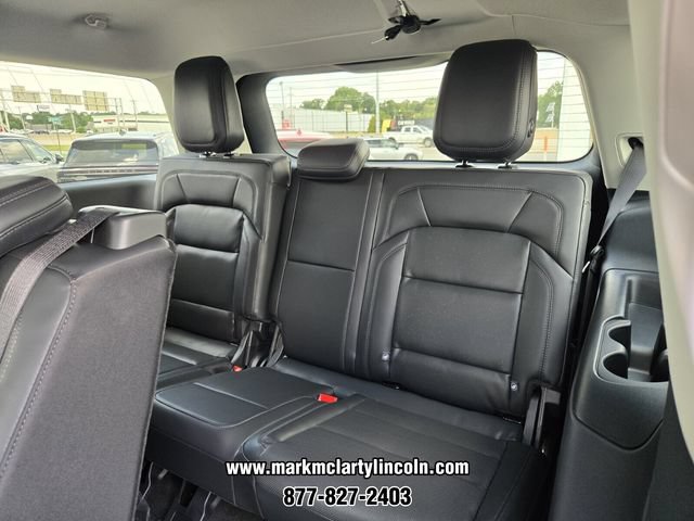 New 2027 Lincoln Navigator Premiere RWD image 10