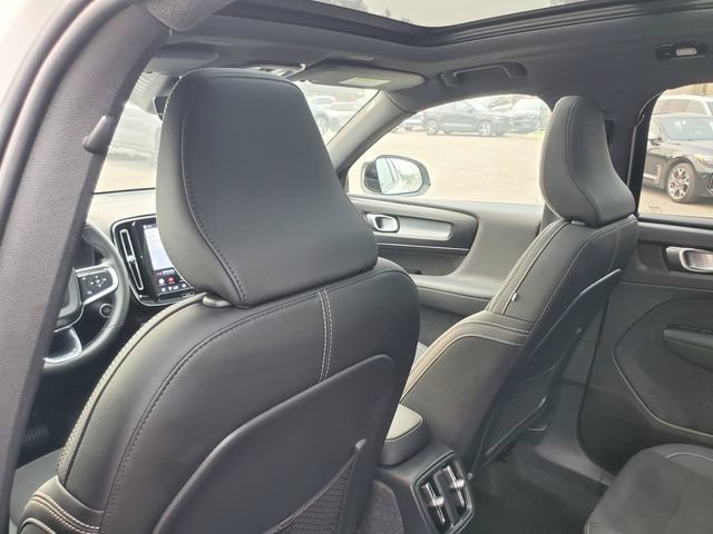 Certified 2026 Volvo XC40 B5 Ultra w/ Climate Package AWD/4WD image 27