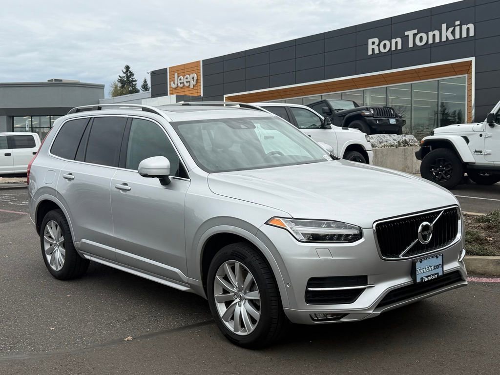 Used 2018 Volvo XC90 T6 Momentum w/ Convenience Package image 2