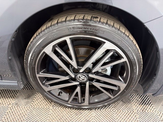 Used 2025 Toyota Camry XSE AWD/4WD image 7