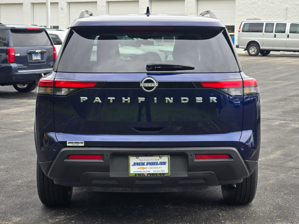 Used 2025 Nissan Pathfinder SV FWD image 14