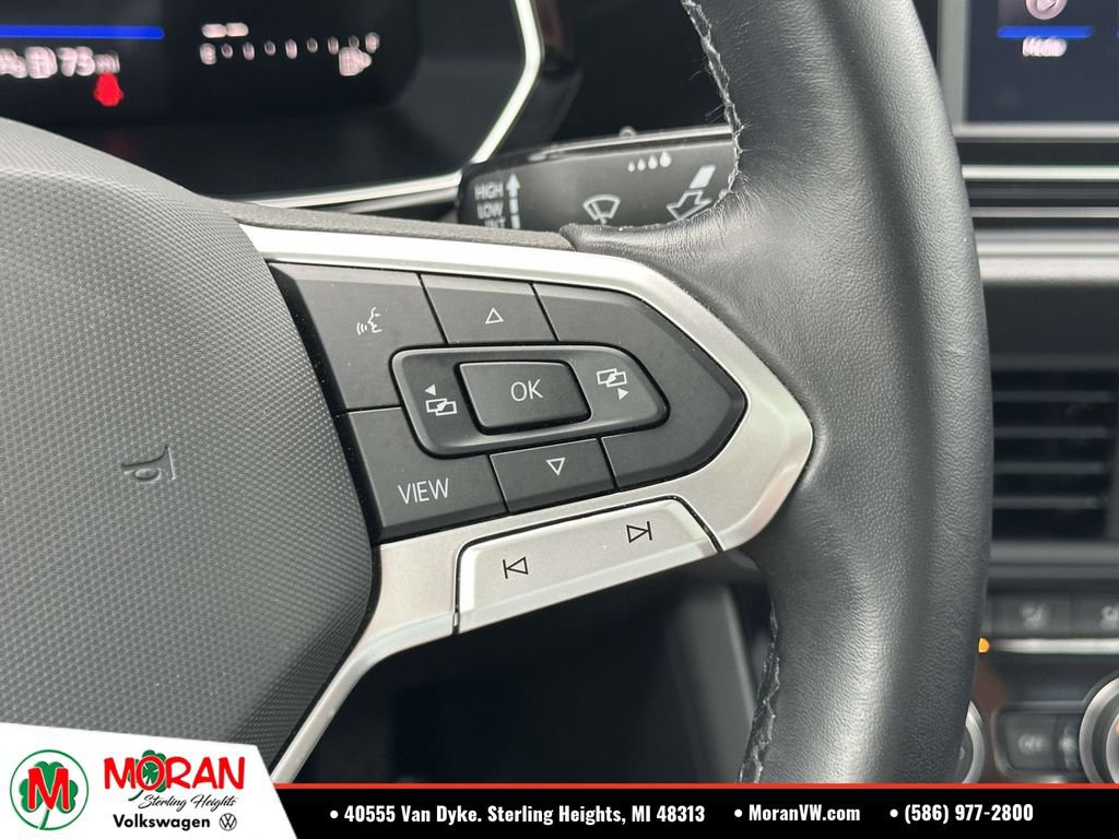 Used 2023 Volkswagen Jetta SE w/ Panoramic Sunroof Package FWD image 24