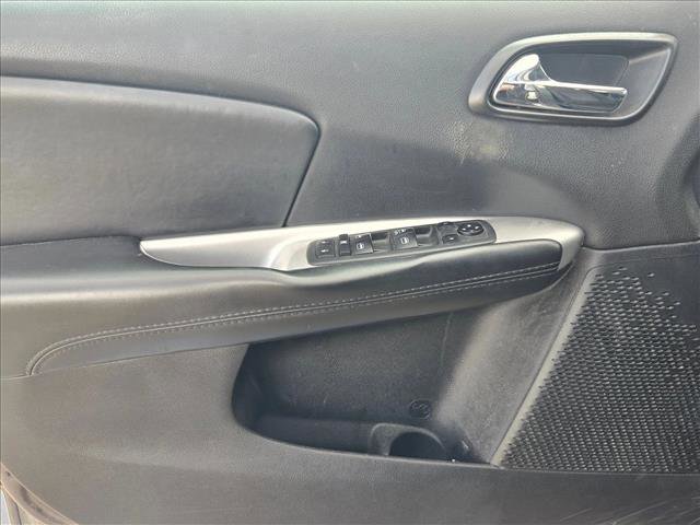Used 2020 Dodge Journey SE w/ SE Popular Equipment Group FWD image 11