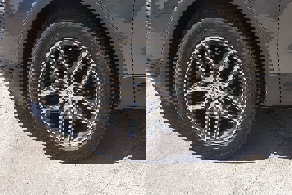 Used 2019 Ford Explorer Sport image 5