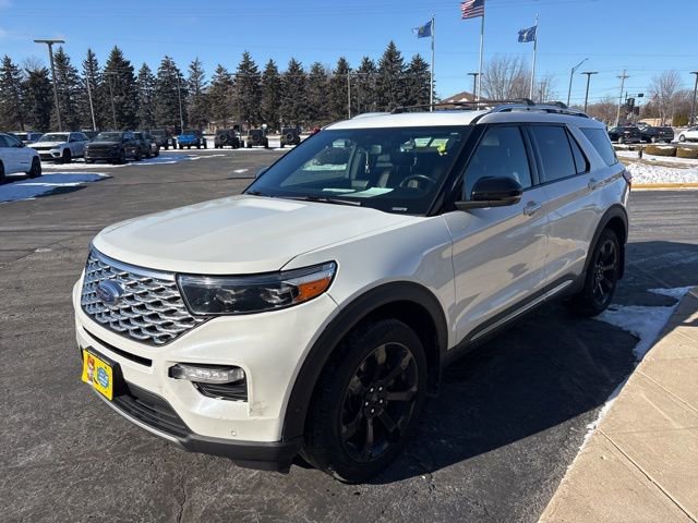 Used 2020 Ford Explorer Platinum w/ Premium Technology Package image 3