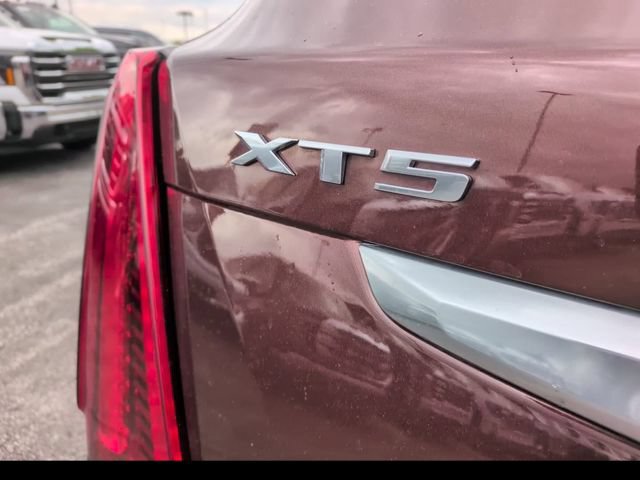 Used 2023 Cadillac XT5 Premium Luxury w/ Technology Package FWD image 6