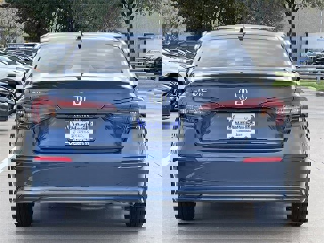 Used 2025 Honda Civic LX image 5