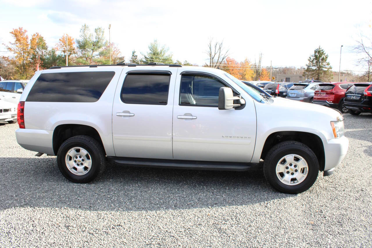 Used 2014 Chevrolet Suburban LS image 6
