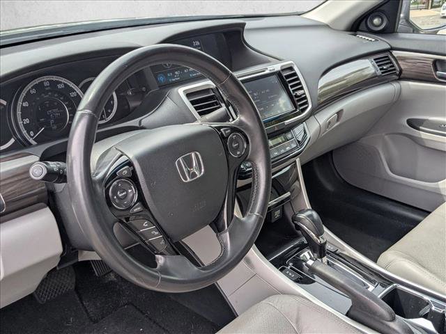 Used 2017 Honda Accord EX-L image 9