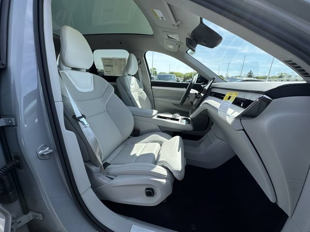 New 2026 Volvo EX90 Plus RWD image 29
