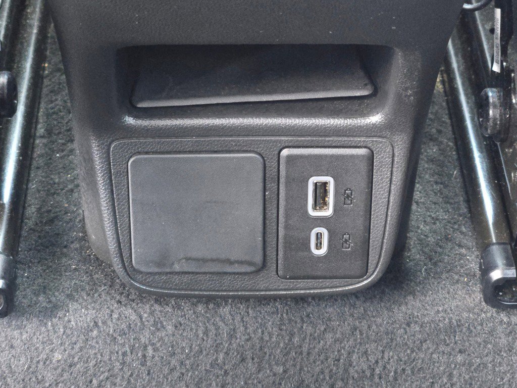 Certified 2025 Buick Encore GX Preferred FWD image 17