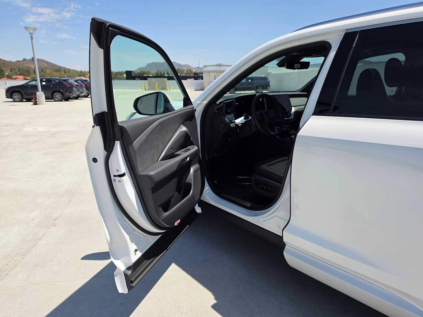 Certified 2026 Lexus TX 550h AWD Plug-In Hybrid image 22