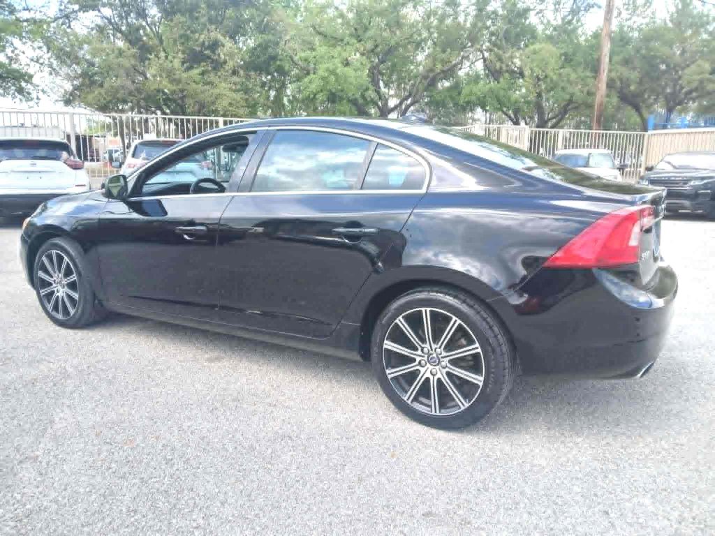 Used 2018 Volvo S60 T5 Inscription Platinum FWD image 5