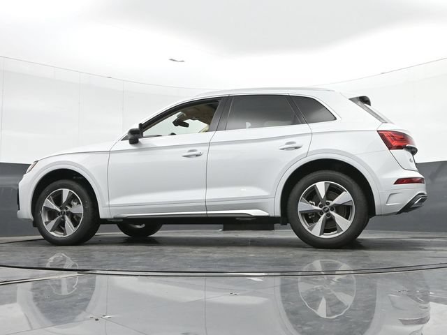 Used 2025 Audi Q5 2.0T Premium Plus w/ Premium Plus Package AWD/4WD image 37