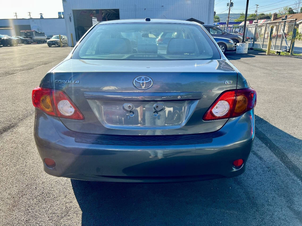 Used 2010 Toyota Corolla LE FWD image 4