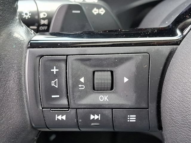 Used 2023 Nissan Rogue Platinum AWD/4WD image 22