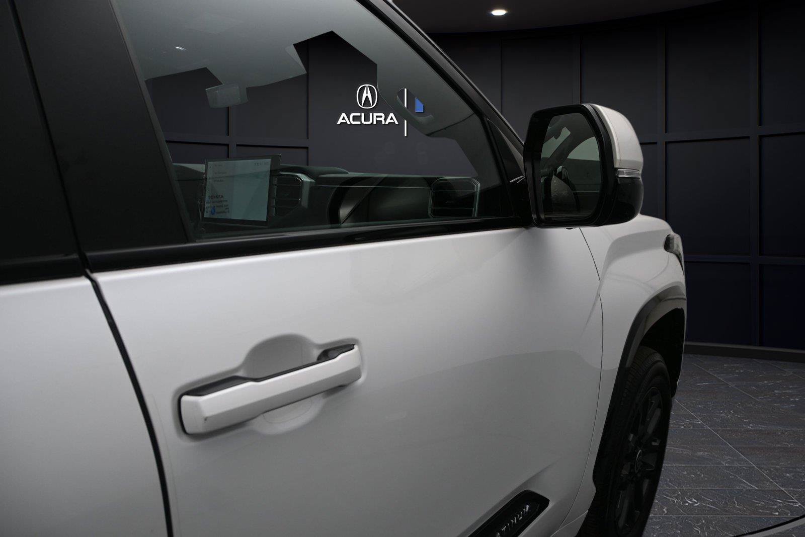 Used 2024 Toyota Tundra Platinum AWD/4WD image 19