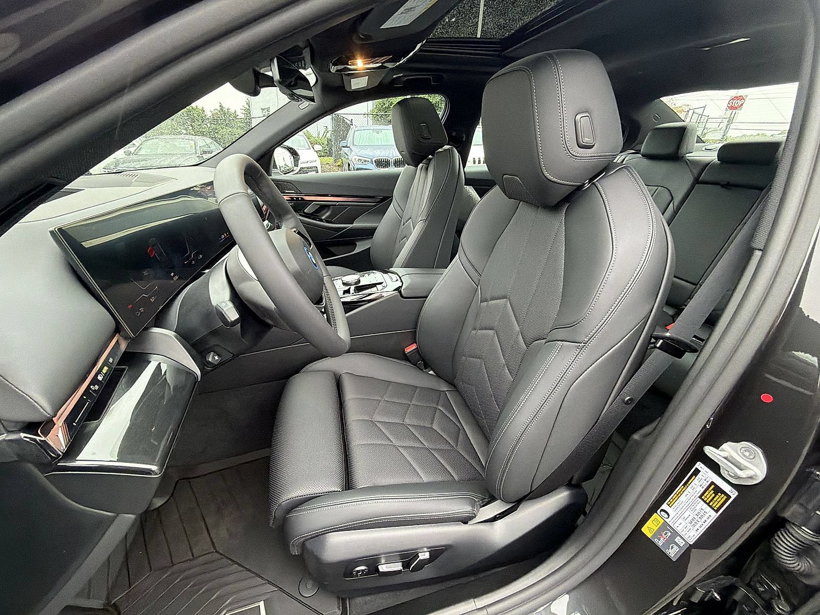 Used 2026 BMW i5 eDrive40 w/ Premium Package AWD/4WD image 19