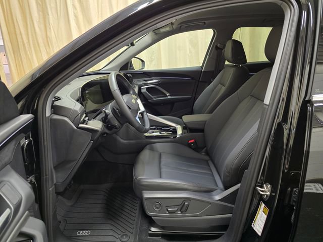 Certified 2025 Audi Q5 Premium w/ Convenience Package image 15